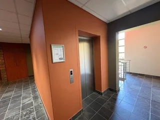 Neat &amp; secure office space with ample natural lighting available to rent in Bosman’s Cross