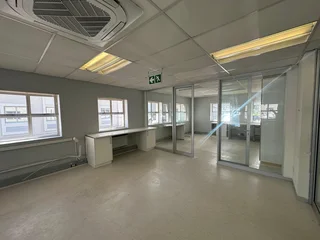 282m² Office To Let in Park Lane Office Park, Pinelands