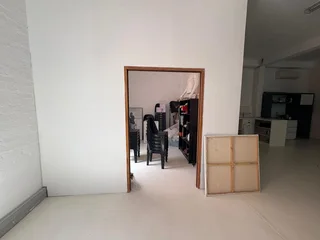 139m² Office/Studio To Let In Cape Town Tourist Area