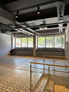 110m² Retail Unit To Let In Cape Town Bustling Area