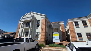 100 Square Meter office unit to let in Highveld with back up power