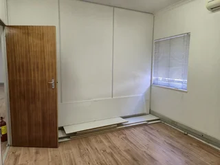 100m² Office To Let in Foregate Square, Foreshore, Cape Town CBD