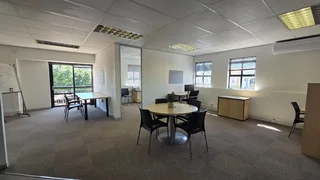 100 Square Meter office unit to let in Highveld with back up power