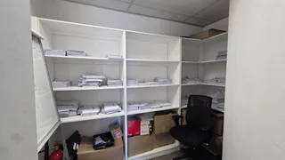 100 Square Meter office unit to let in Highveld with back up power