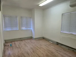 100m² Office To Let in Foregate Square, Foreshore, Cape Town CBD