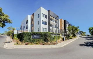 2 Bedroom - 2 Bathroom Apartment in Durbanville