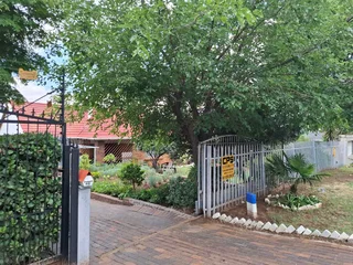 4 Bedrooms House in  Linmeyer