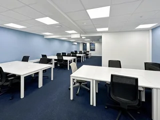 Find office space in HQ Hatfield Quarter for 4 persons with everything taken care of