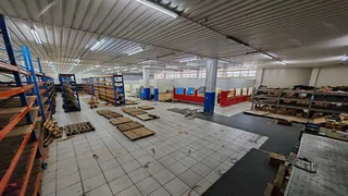 Prime 700m2 retail/showroom/warehouse space available TO RENT/TO LET on Umgeni Road | Swindon Pro...