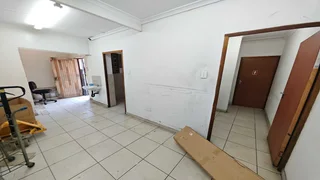 Prime 700m2 retail/showroom/warehouse space available TO RENT/TO LET on Umgeni Road | Swindon Pro...