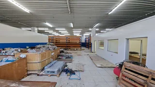 Prime 700m2 retail/showroom/warehouse space available TO RENT/TO LET on Umgeni Road | Swindon Pro...