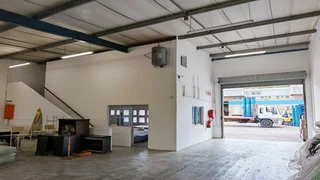 303m2 Industrial Mini-Factory TO RENT/TO LET in Glen Anil | Swindon Property
