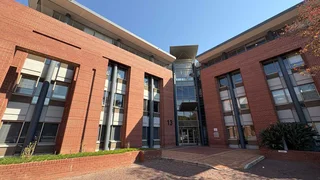 272m² Office to rent Woodmead