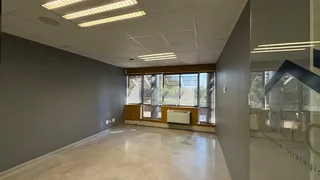 272m² Office to rent Woodmead