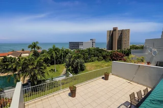 Rare  3-Bedroom Apartment on Marine Drive Umhlanga PLUS 1 GARAGE