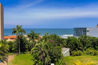 Rare  3-Bedroom Apartment on Marine Drive Umhlanga PLUS 1 GARAGE