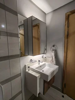 Stylish Coastal Living with Spectacular Views