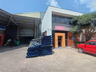 SOUGHT AFTER WAREHOUSE IN RIVERHORSE VALLEY