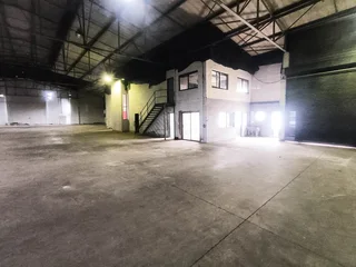 WAREHOUSE IN RIVERHORSE VALLEY