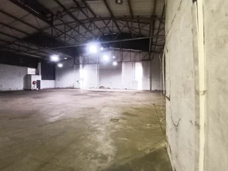 WAREHOUSE IN RIVERHORSE VALLEY