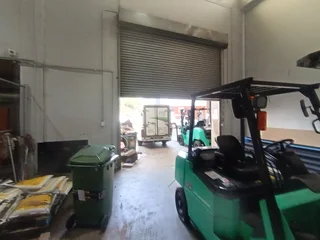 SOUGHT AFTER WAREHOUSE IN RIVERHORSE VALLEY