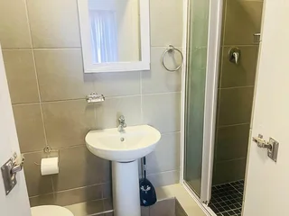 Immaculate Fully Furnished Apartment in Umhlanga