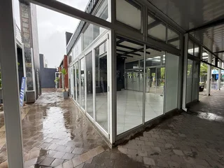Prime Retail Space to Let at Parkside Centre in Bromhof, Randburg