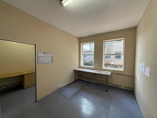 Ground Floor Medical Suite to Let - Mayo Clinic, Constantia Kloof, Roodepoort