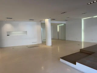 190m² Retail Space To Let In Cape Town High Foot Traffic