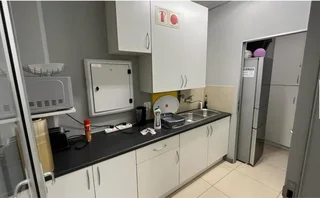 125 sqm Office To Let In Silver Lakes – Modern, Well-Equipped Workspace