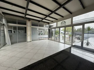 Prime Retail Space to Let at Parkside Centre in Bromhof, Randburg