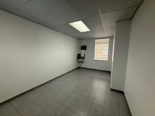 Medical Suite to Let - Mayo Clinic, Constantia Kloof, Roodepoort