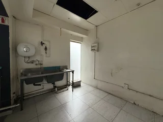 Prime Retail Space to Let at Parkside Centre in Bromhof, Randburg