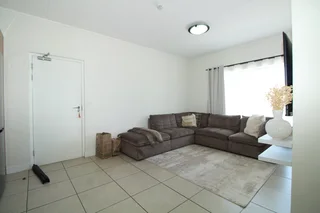 Stunning 1-Bedroom Apartment in Fynbos Lifestyle Estate, Sandown