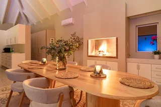 Luxurious 5-Bedroom Home with Exceptional Vineyard &amp; Mountain Views – Nooitgedacht Village