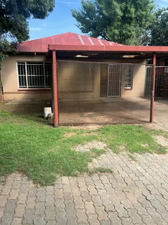 Secure 2-bedroom Apartment In Telmond Avenue, New Modder