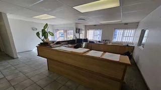 2175m2 Warehouse with 3500m2 Yard To Let in Brackenfell