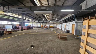 2175m2 Warehouse with 3500m2 Yard To Let in Brackenfell