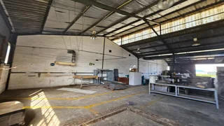 2175m2 Warehouse with 3500m2 Yard To Let in Brackenfell