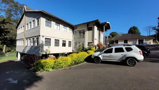 117sqm Office To Let in Kloof | Swindon Property