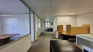 117sqm Office To Let in Kloof | Swindon Property