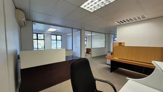117sqm Office To Let in Kloof | Swindon Property