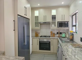 **A Home for All Generations: Spacious 4-Bedroom Residence with Independent Flatlet in Verwoerdpa...