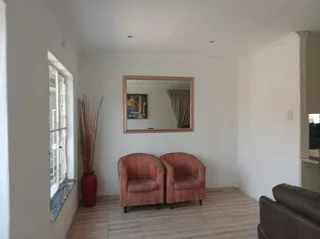 **A Home for All Generations: Spacious 4-Bedroom Residence with Independent Flatlet in Verwoerdpa...