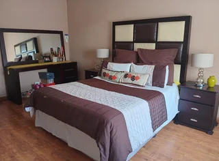 **A Home for All Generations: Spacious 4-Bedroom Residence with Independent Flatlet in Verwoerdpa...