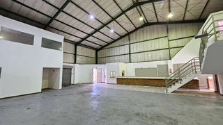 Retail Warehouse To Let In Beaconvale