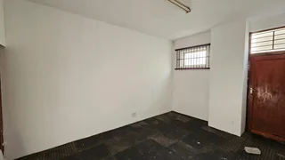 Retail Warehouse To Let In Beaconvale