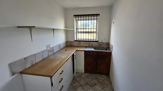 Retail Warehouse To Let In Beaconvale