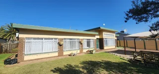 Beautiful, well-maintained, move-in ready family home