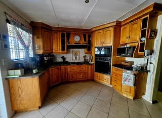 **Charming 3-Bedroom Home in a Secure Verwoerdpark Complex**